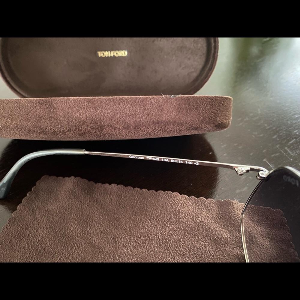 Beautiful Tom ford sunglasses.